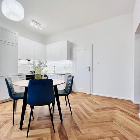 Apartamenty Kamienica Centrum - 1 Maja Lubiń Екстериор снимка